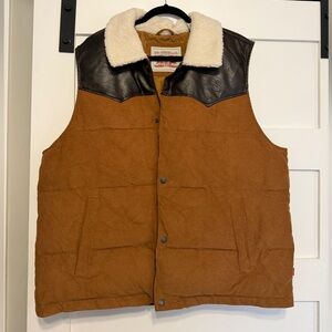 Levi’s Sherpa Corduroy Vest Brown Western Style – men’s XL – NWOT